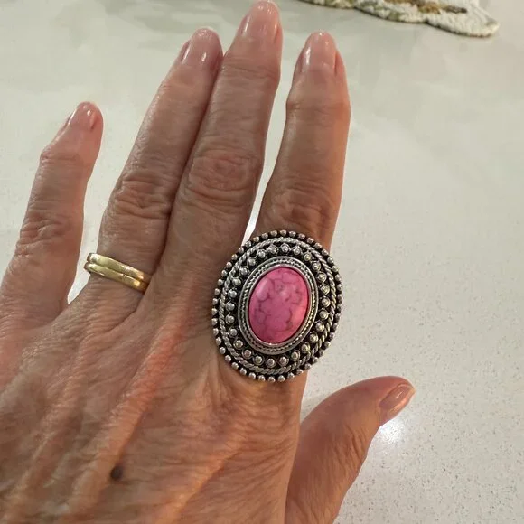 Pink RING with Stretch Band NWOT - Picture 6 of 9
